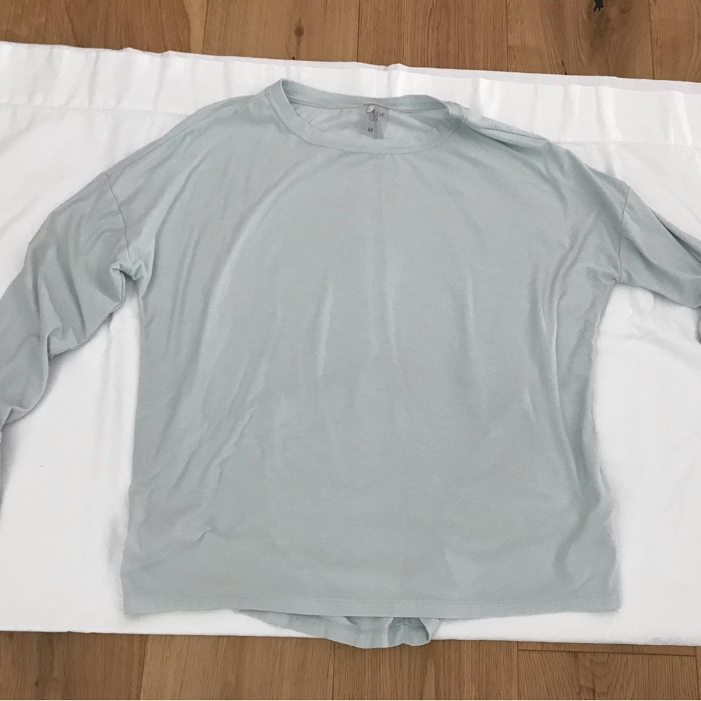 Dalia - Light Green - Long Sleeve Top